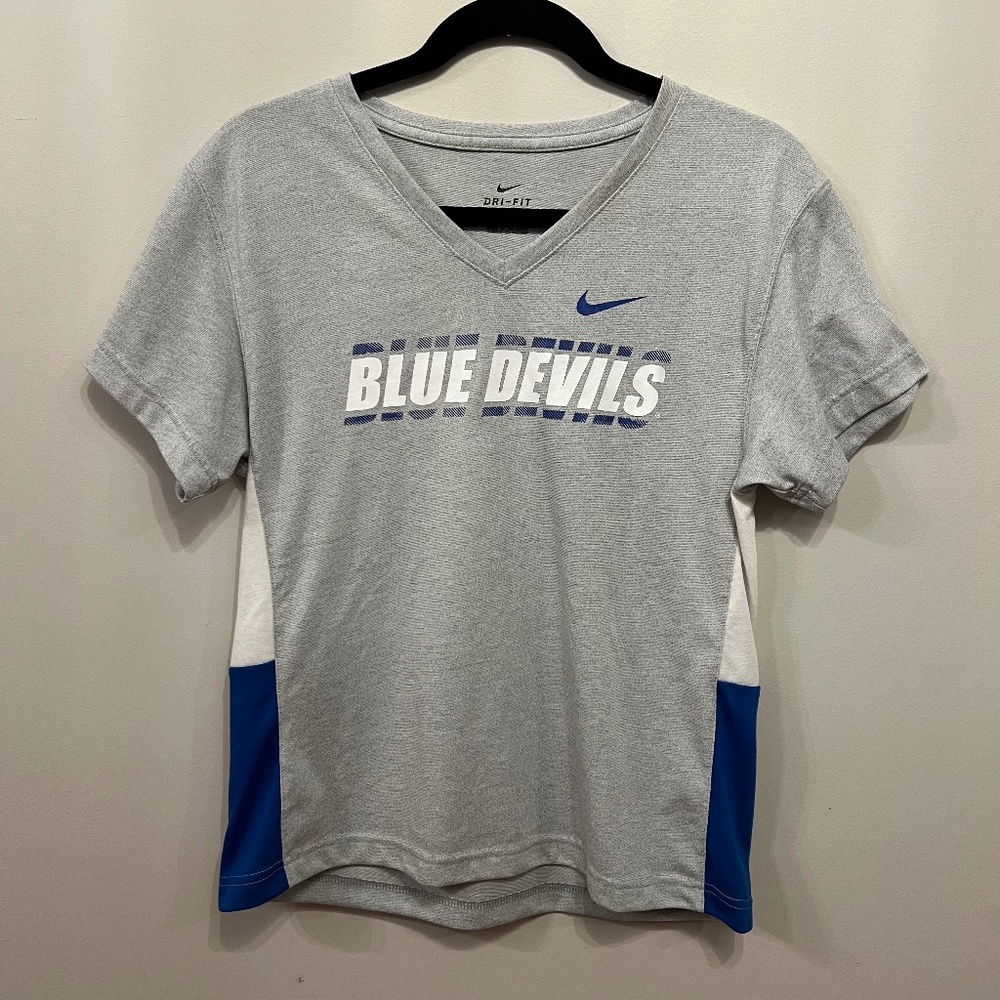 Official Licensed Duke Merchandise - Nike Women’s Gray Athletic Shirt Size M